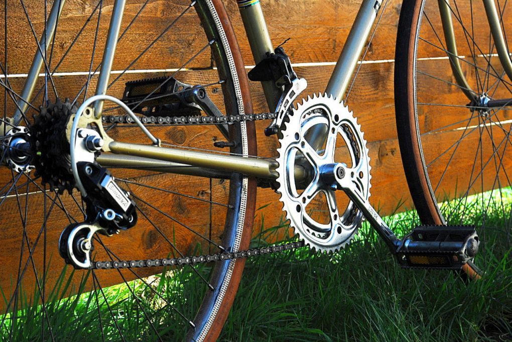 Vélo Vintage route Arrow pédalier et dérailleur simplex