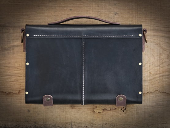 Le coursier - Sac bandoulière cuir et bois - Noir Vintage – Image 5