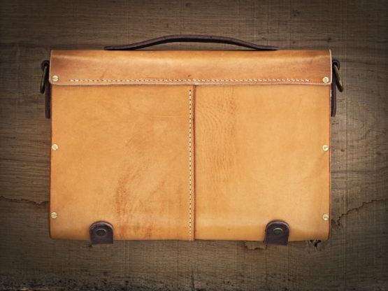 Le coursier - Sac bandoulière cuir et bois - Miel – Image 5