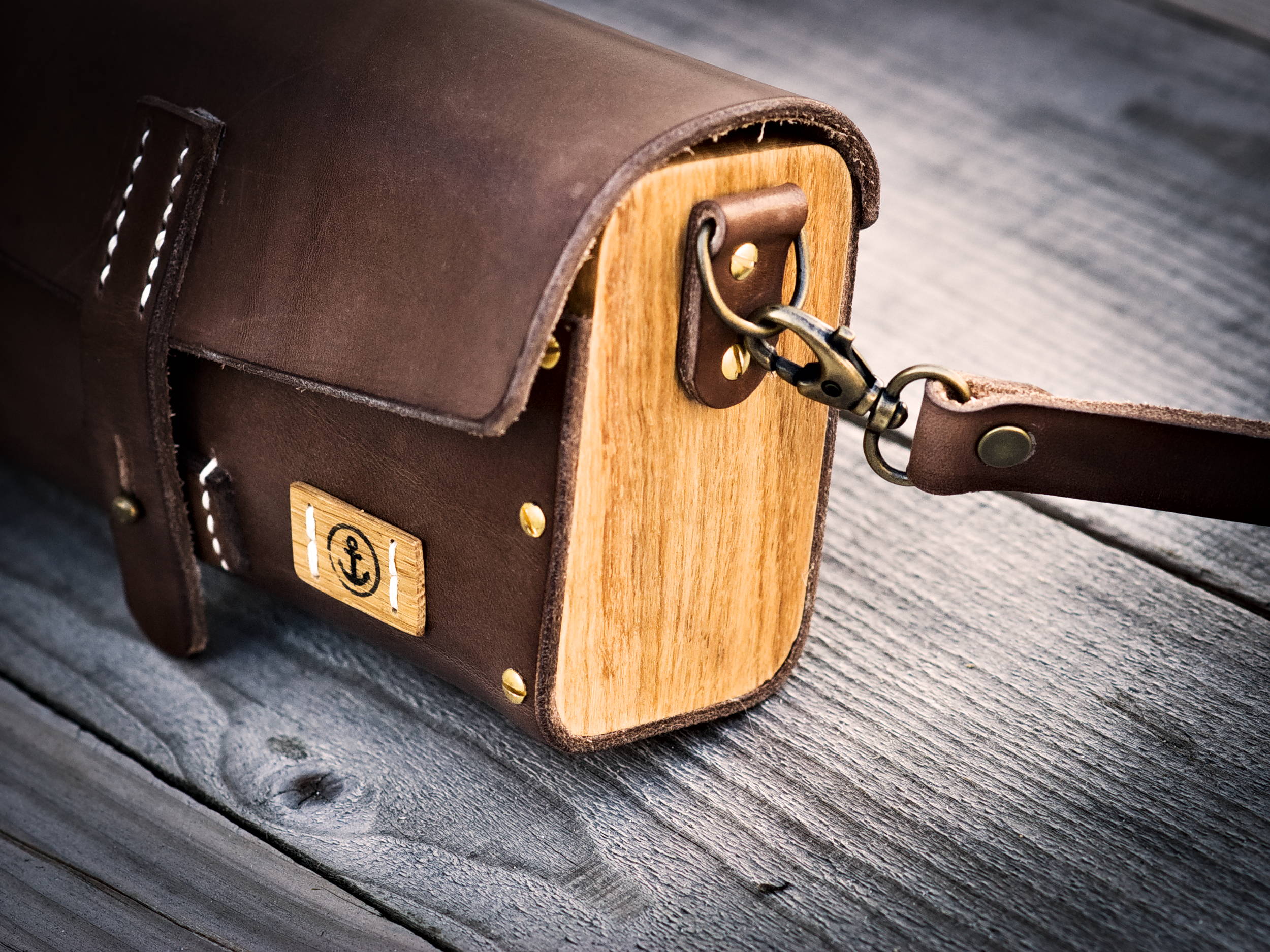 L'indispensable - Sac à main cuir et bois - couleur Miel, chocolat ou noir  vintage.