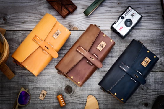 L'indispensable - Sac à main cuir et bois - couleur Miel, chocolat ou noir vintage. – Image 10