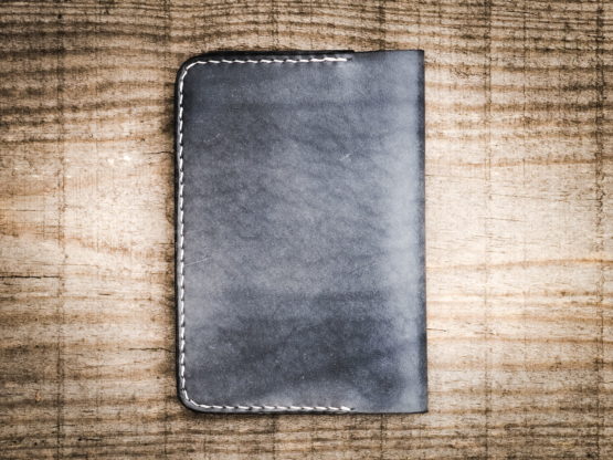 Voyageur - Porte passeport cuir - Noir Vintage – Image 7