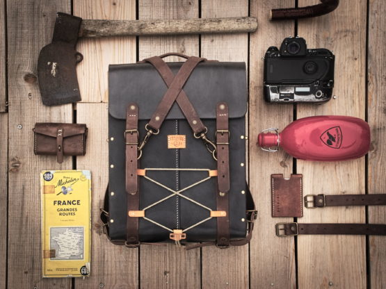 Le Backpack - Sac à dos cuir et bois - Miel, chocolat ou noir vintage – Image 4