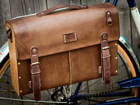 Cartable vélo cuir et bois - Chocolat, Miel ou Noir vintage – Image 10