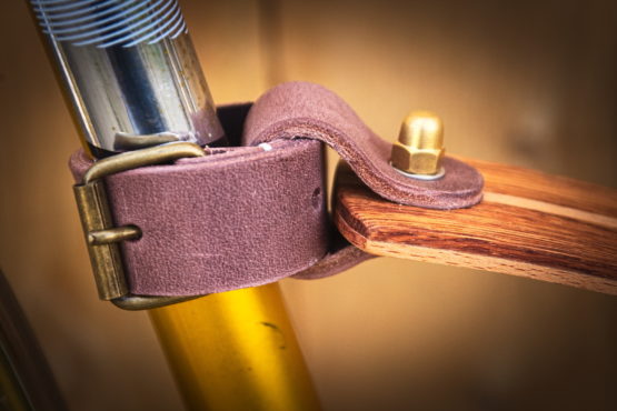 Poignée de transport vélo bois et cuir – Image 5