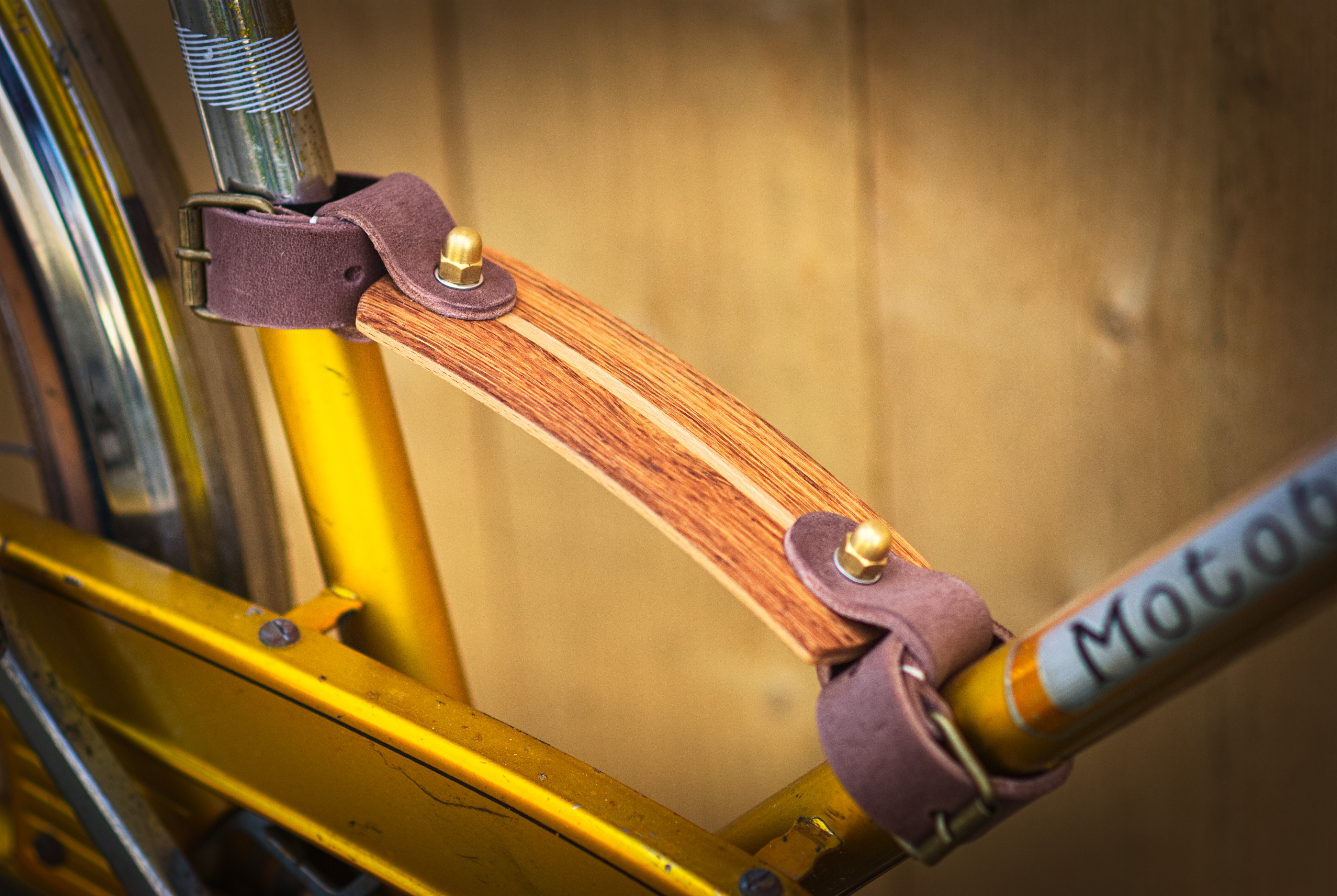 Poignée de transport vélo bois et cuir