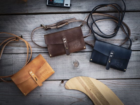 Le Reporter - Pochette cuir et bois - Miel – Image 12