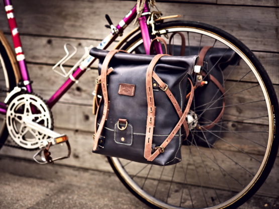 Cargo - Sacoche vélo latéral - Couleur Miel, chocolat ou Noir vintage.
